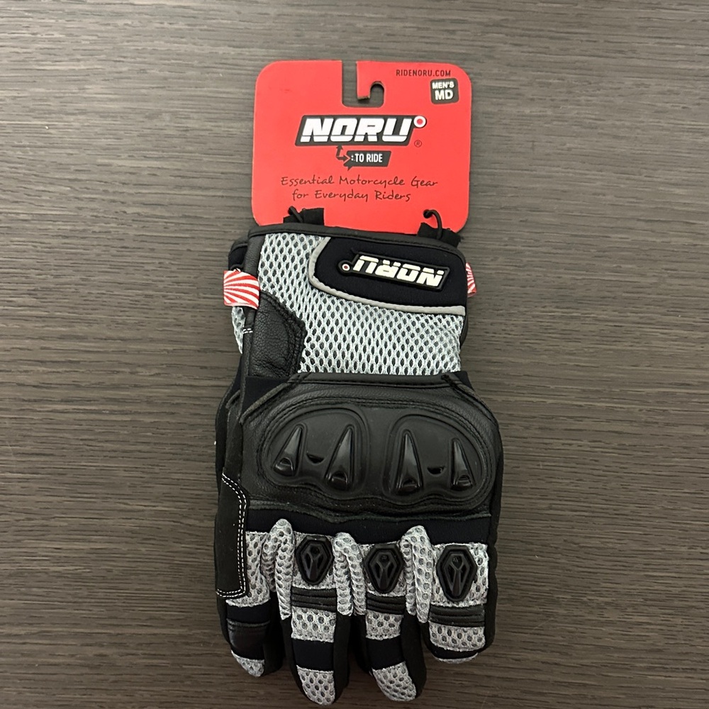 New NORU Kiryu Black and Gray Motorcycle Gloves. Multiple Sizes A26